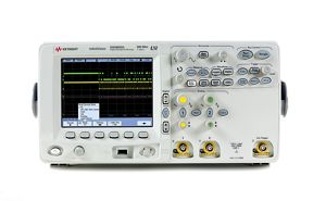 DSO6032A 示波器：300 MHz，2 个模拟通道