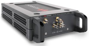 M1749B 高性能毫米波收发信机 24-49 GHz